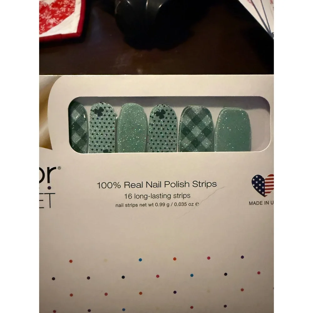 Color Street Luck of the Stylish Nail Polish Strips Green Plaid Shamrock FDG309